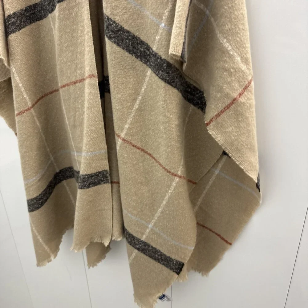 Old navy plaid tan and green shawl one size